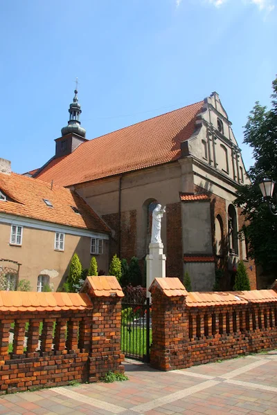 Kościół pw. św. Stanisława BM (zespół klasztorny dominikanów / SS Urszulanki) w Sieradzu