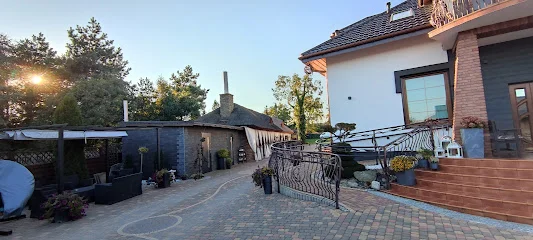 Pałac (Biskupice)